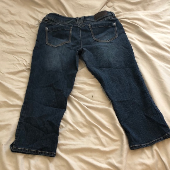 Capris - Picture 2 of 2